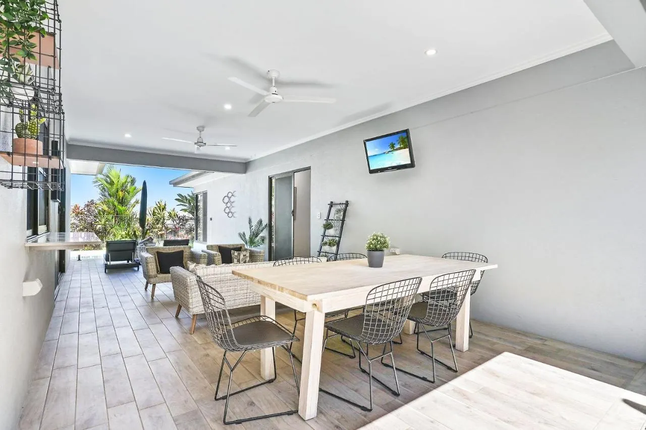 Flagship Villa Trinity Beach 0*,  Australia